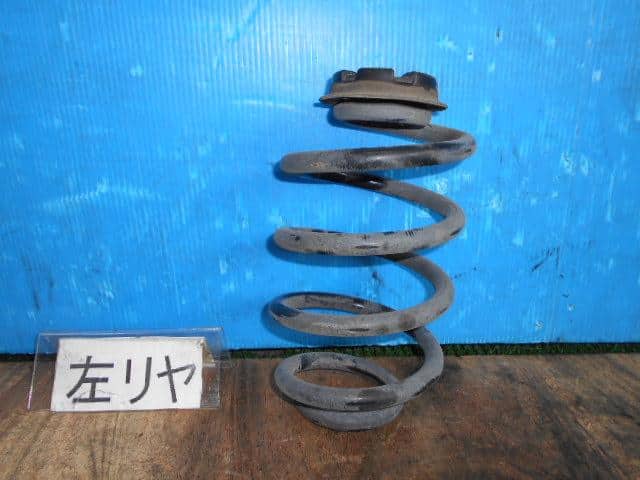 Coil Spring NISSAN Leaf_ 2013 ZAA-AZE0 — photo 1