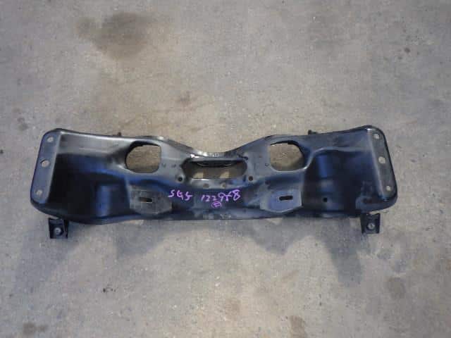 Front Member SUBARU Forester 2002 TA-SG5 — photo 1