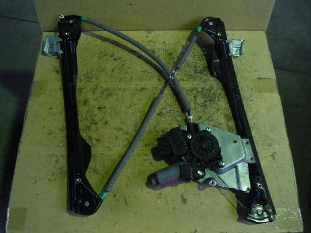 Front Left Door Regulator FORD 2000 GF-WF0FYD — photo 1