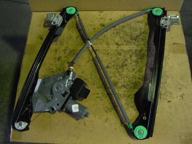 Front Left Door Regulator FORD 2000 GF-WF0FYD — photo 2