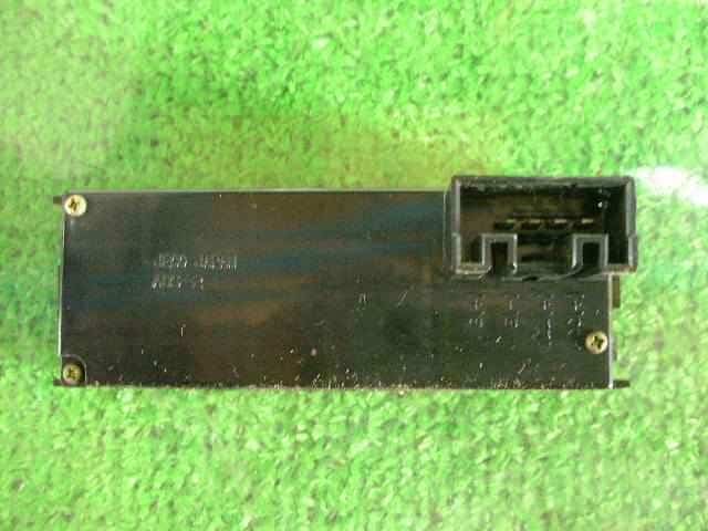 Watch TOYOTA Aristo 1995 E-JZS147 — photo 3