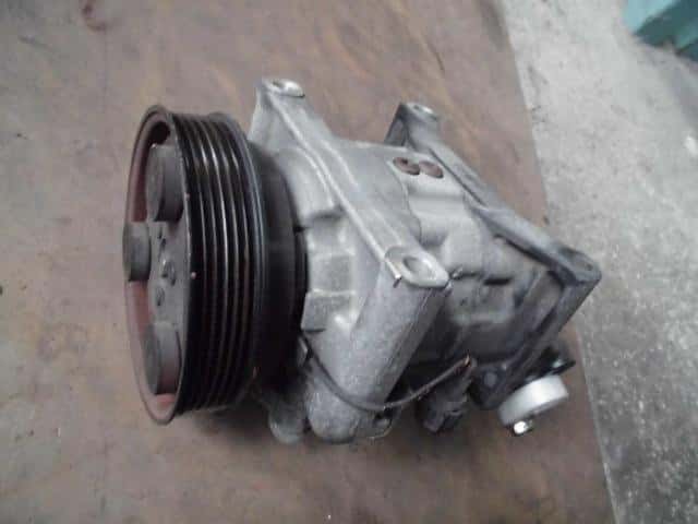 A/C Compressor NISSAN Cube 2002 TA-AZ10 — photo 1