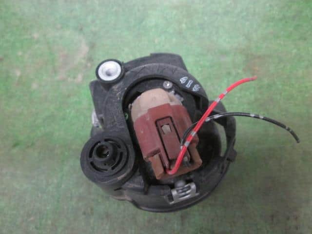 Left Fog Light SUBARU R2 2003 UA-RC2 — photo 3