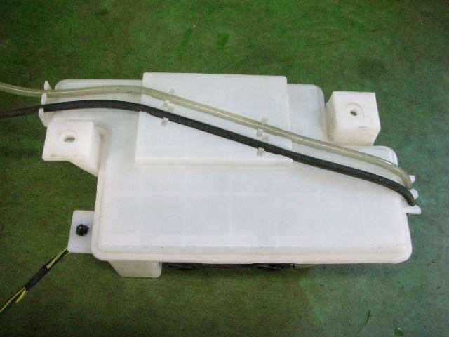 Windshield Washer Tank MAZDA Scrum 2004 LE-DG62V — photo 3