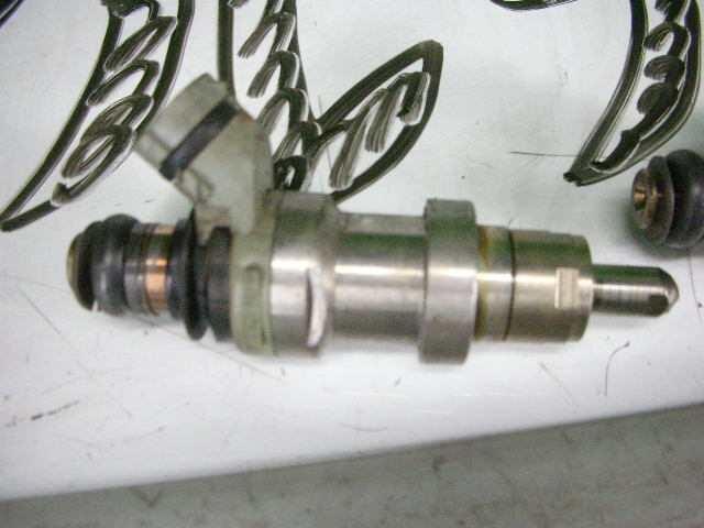 Injector TOYOTA Vista Ardeo 1999 GF-SV50 — photo 2