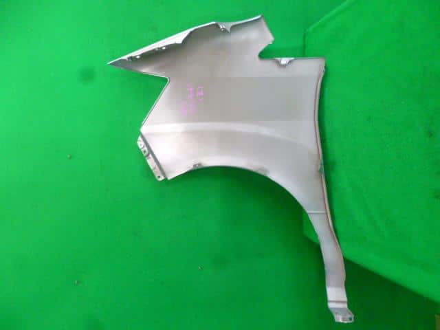 Right Fender Panel TOYOTA Alphard 2003 TA-MNH10 — photo 4