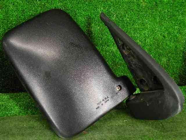 Right Side Mirror DAIHATSU Hijet 1998 V-S110V — photo 2