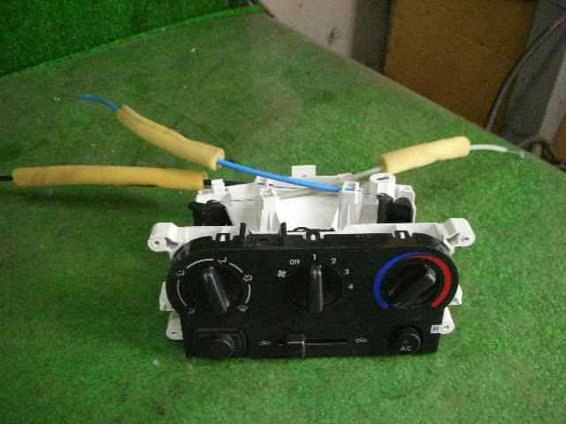 A/C Control Panel TOYOTA Duet 2002 LA-M110A 5591097416 — photo 2