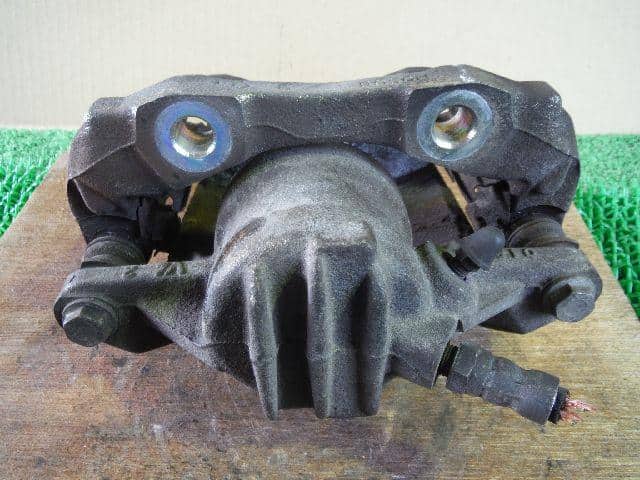 Front Left Caliper PEUGEOT 2006 GH-2EKNFU — photo 2