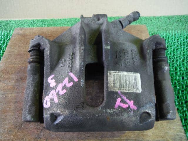 Front Left Caliper PEUGEOT 2006 GH-2EKNFU — photo 1