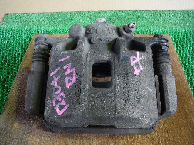 Front Right Caliper HONDA Stream 2003 LA-RN2 — photo 1