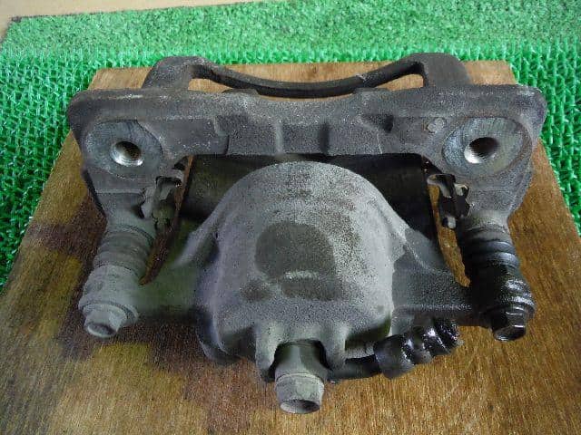 Front Right Caliper HONDA Stream 2003 LA-RN2 — photo 2