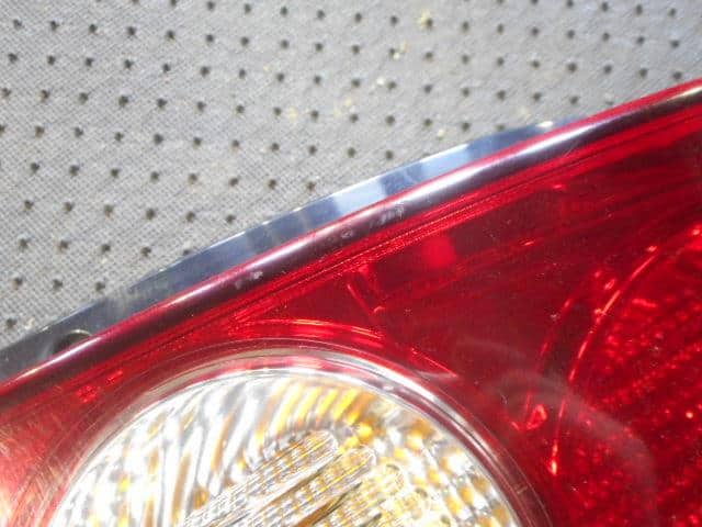Right Tail Light MITSUBISHI Dion 2000 TA-CR6W — photo 2