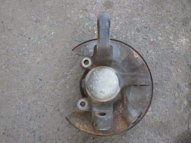 Front Left Knuckle Hub Assembly DAIHATSU Hijet 2001 GD-S200P — photo 2