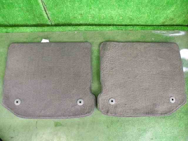 Floor Mat VOLKSWAGEN New Beetle 2001 — photo 3
