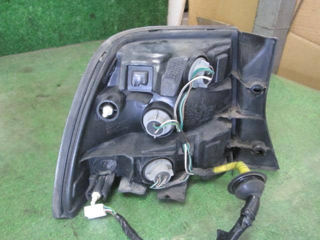 Right Tail Light TOYOTA Celsior 1994 E-UCF21 — photo 3