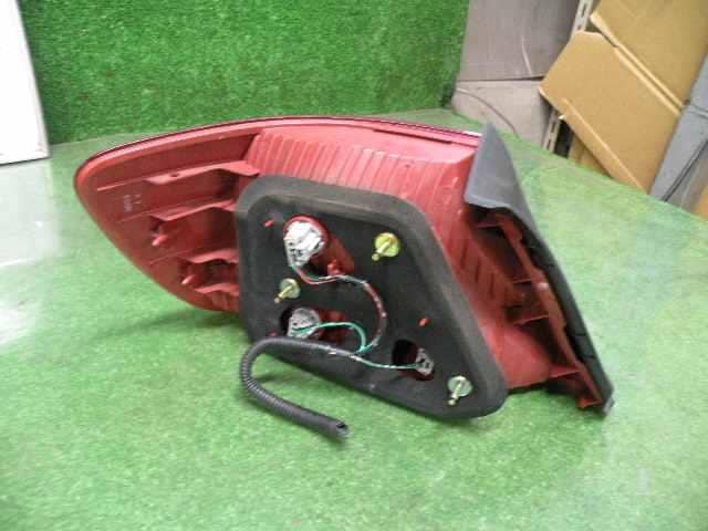 Right Tail Light HONDA Avancier 2000 GH-TA2 — photo 3