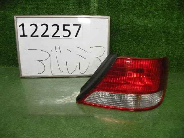 Right Tail Light HONDA Avancier 2000 GH-TA2 — photo 1