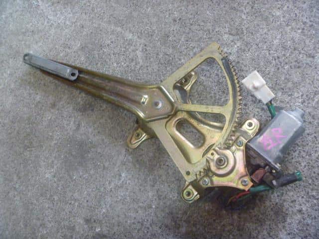 Rear Left Door Regulator TOYOTA Celsior 1997 E-UCF21 — photo 4