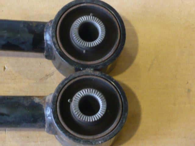 Rear Right Upper Control Arm TOYOTA Crown 2004 DBA-GRS182 — photo 3
