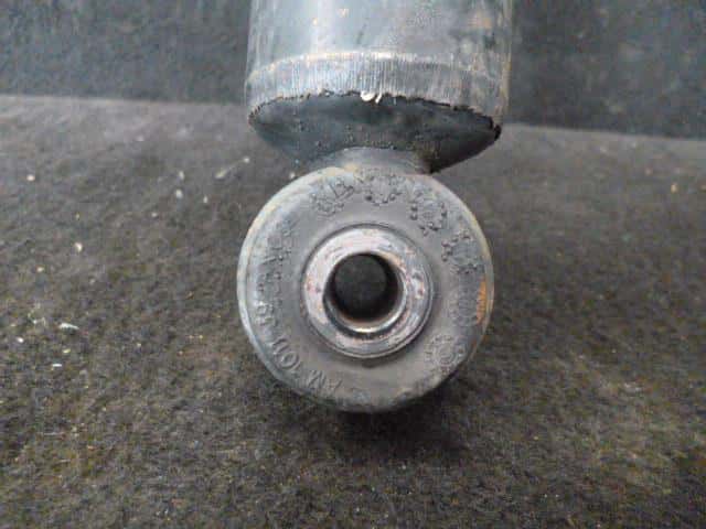 Rear Right Shock Absorber CHRYSLER Jeep cherokee 2007 GH-KJ37 — photo 2