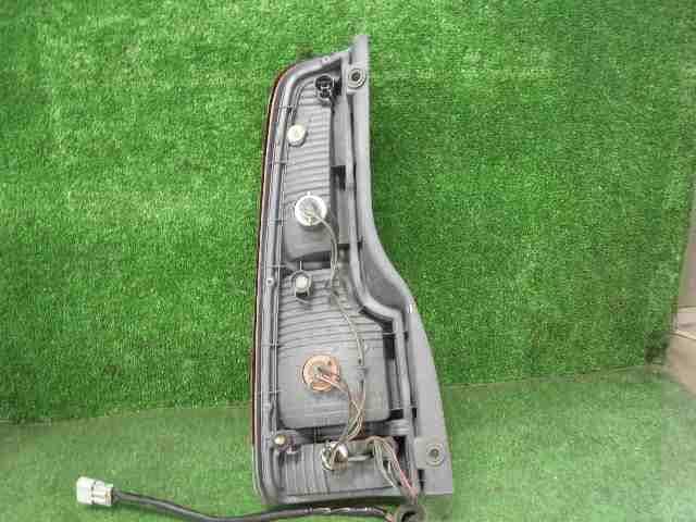 Right Tail Light HONDA Life Dunk 2000 — photo 3