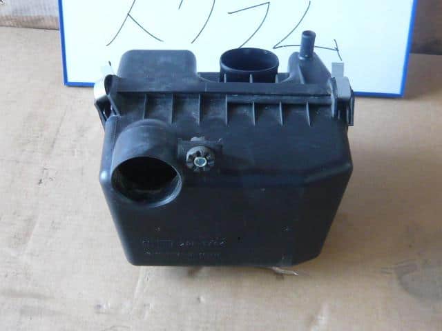Air Cleaner Assembly MAZDA Scrum 2009 EBD-DG64V — photo 3