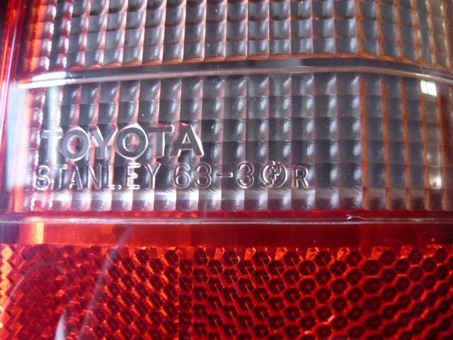 Right Tail Light TOYOTA OPA 2000 TA-ZCT10 — photo 3