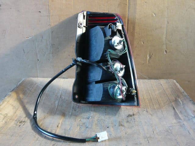 Left Tail Light MITSUBISHI Toppo Bj Wide 1999 GF-H48A — photo 2