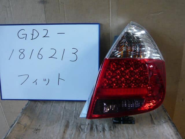 Right Tail Light HONDA Fit 2005 DBA-GD2 — photo 1