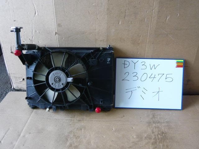 Radiator MAZDA Demio 2003 UA-DY3W — photo 1