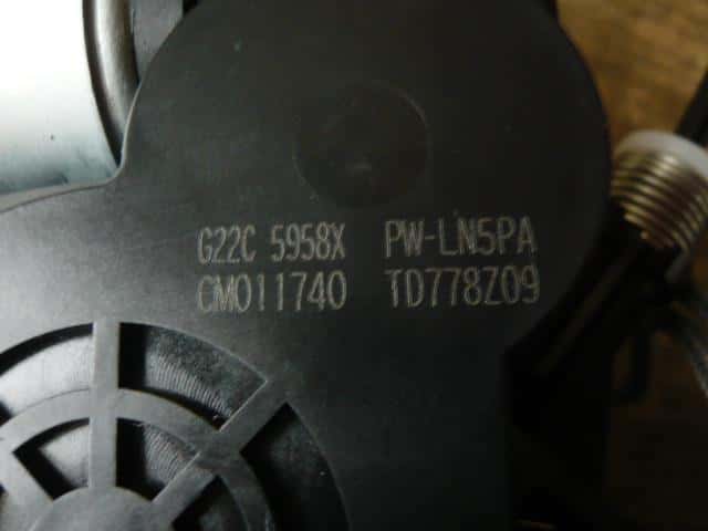 Front Left Door Regulator MAZDA Axela 2009 DBA-BKEP CM011740 TD778Z09 — photo 2