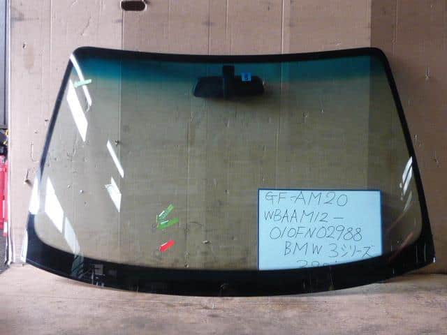 Front Windshield BMW 3 Series 1999 GF-AM20 — photo 1