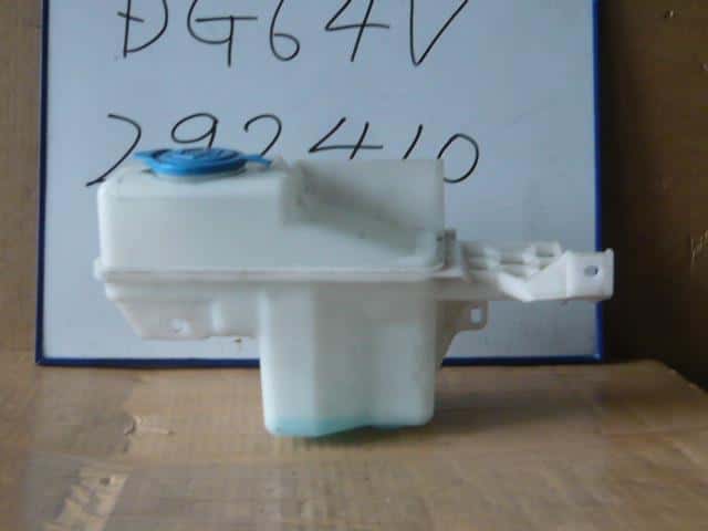 Windshield Washer Tank MAZDA Scrum 2008 EBD-DG64V — photo 4