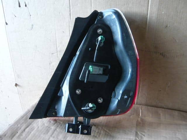 Left Tail Light HONDA Fit 2005 DBA-GD2 — photo 3
