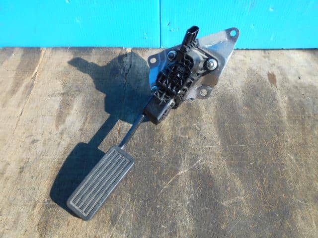 Engine Parts HONDA N-wgn 2013 DBA-JH1 — photo 1