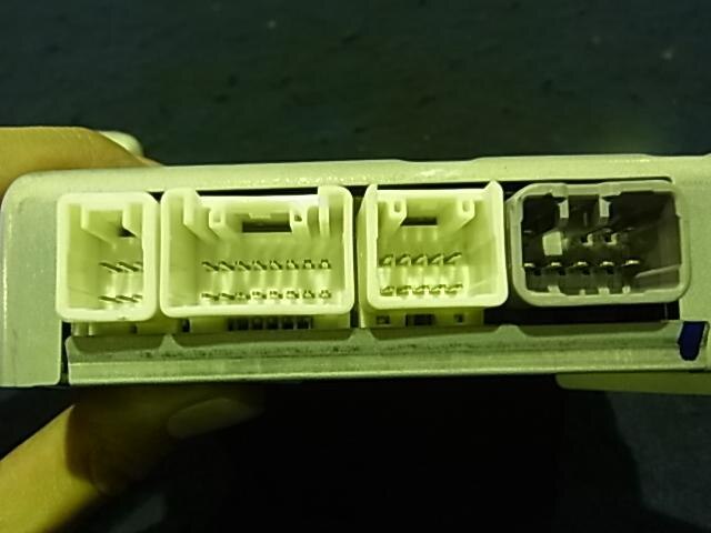 Electrical Component TOYOTA Gaia 2002 TA-ACM10 — photo 2