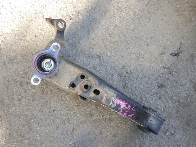 Front Left Lower Control Arm NISSAN Cedric 2001 GF-Y31 — photo 1