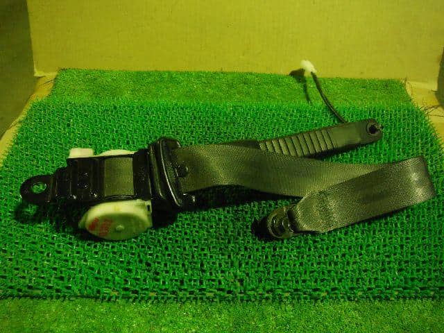 Driver's Seat Seat Belt SUZUKI Every 1997 V-DE51V — photo 1