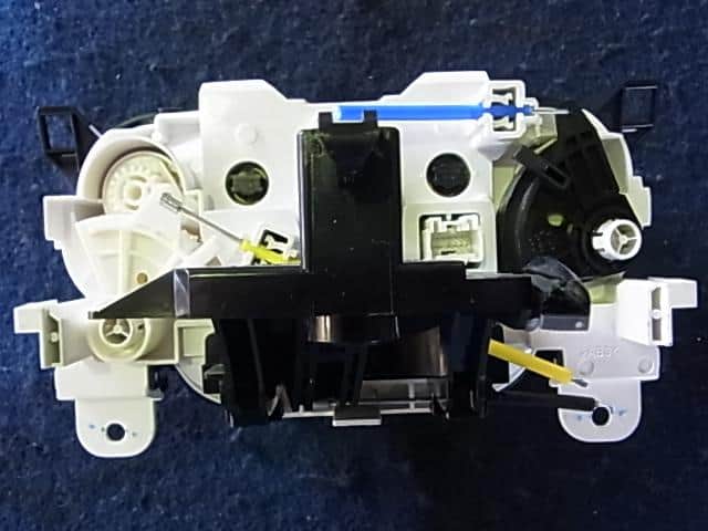 A/C Control Panel MAZDA Demio 2014 DBA-DE3FS D65161190C — photo 4