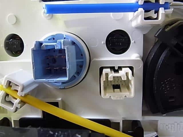 A/C Control Panel MAZDA Demio 2014 DBA-DE3FS D65161190C — photo 3