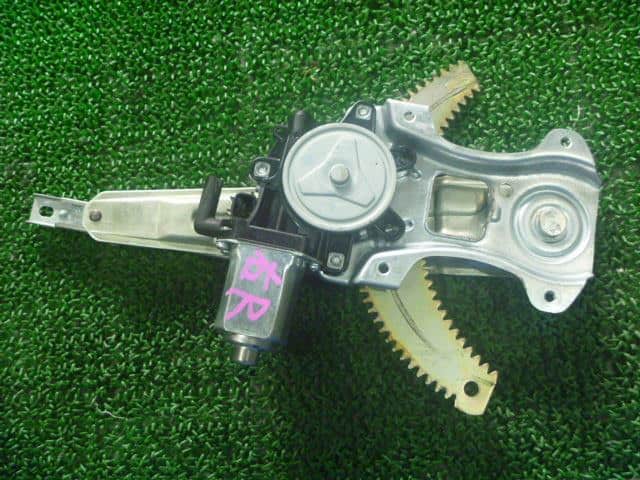 Rear Right Door Regulator NISSAN March 2008 DBA-AK12 — photo 1