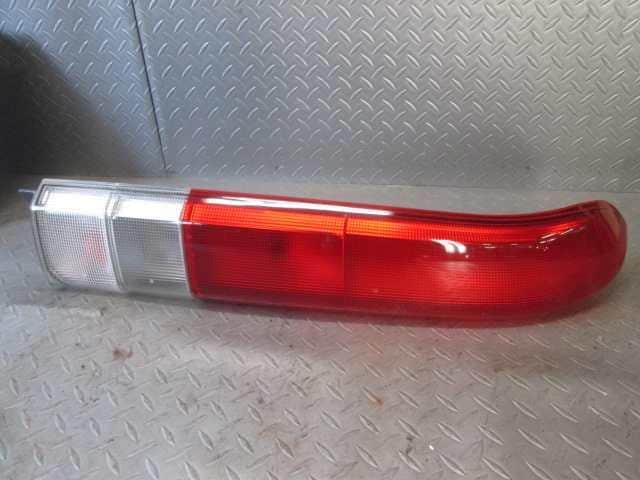 Left Tail Light HONDA Vamos 2002 LA-HM2 — photo 2