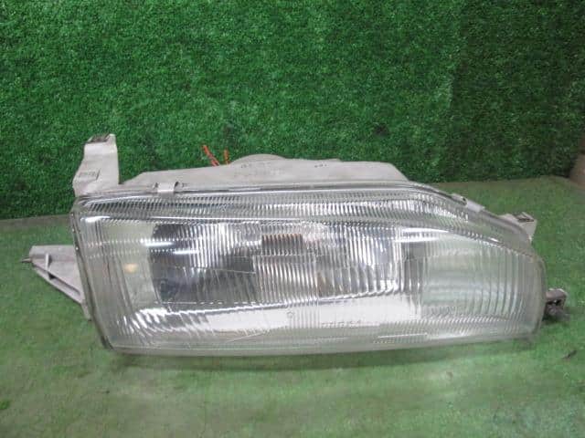 Right Headlight TOYOTA Carina 1988 E-AT175 — photo 2