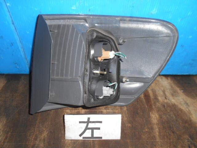 Left Tail Light TOYOTA Ipsum 2002 TA-ACM21 — photo 2