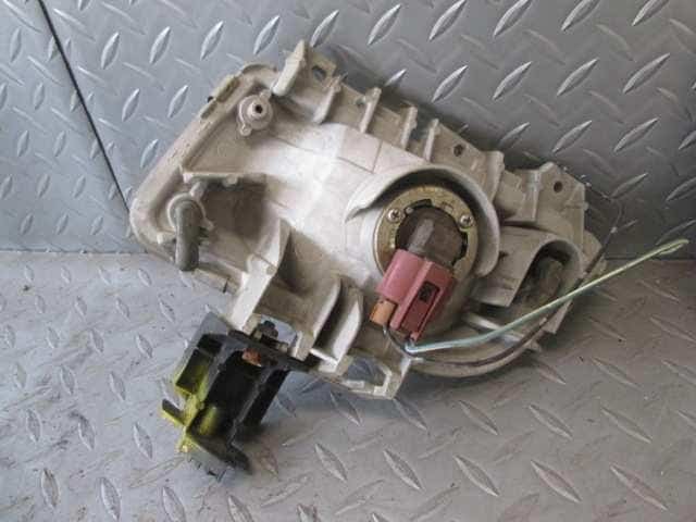 Right Fog Light MAZDA MPV 2000 GF-LW5W — photo 3