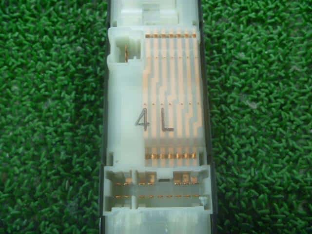 Power Window Switch NISSAN Wingroad 2000 GF-WFY11 25401AU000 — photo 4
