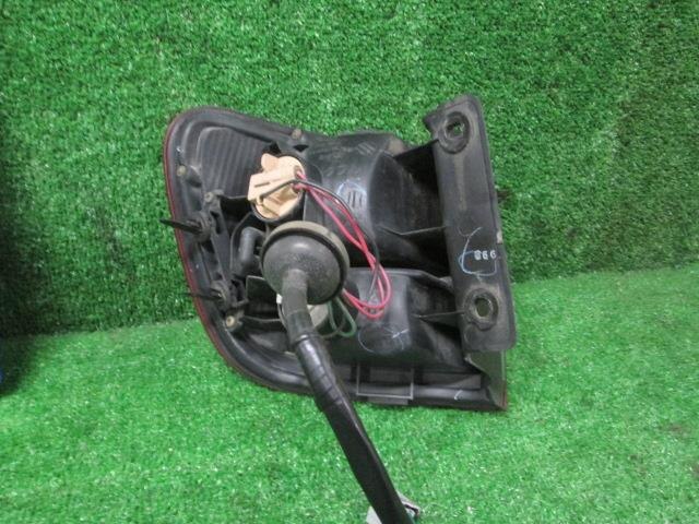 Right Tail Light NISSAN Avenir 1998 GF-PNW11 — photo 3