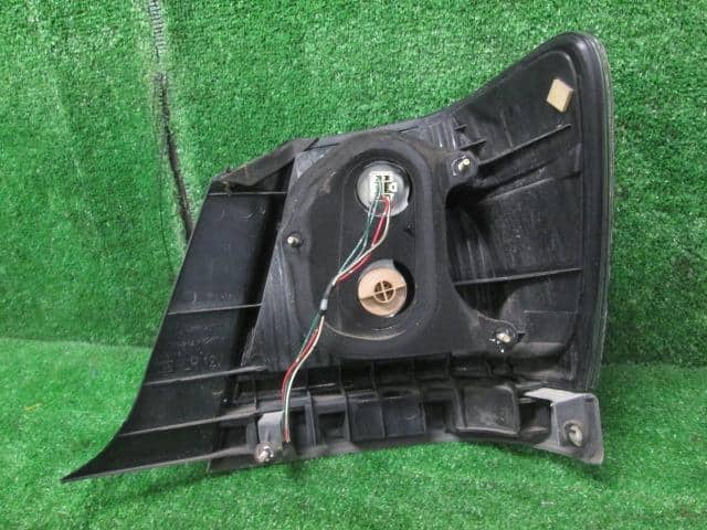 Left Tail Light TOYOTA Crown 2001 TA-JZS171 — photo 3