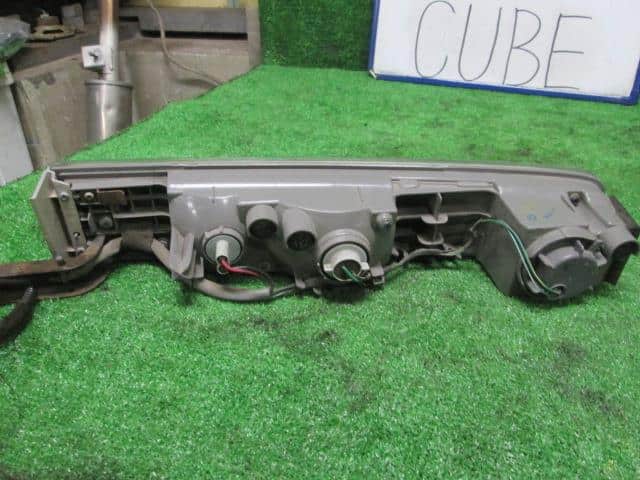 Left Tail Light NISSAN Cube 2007 DBA-BNZ11 — photo 3